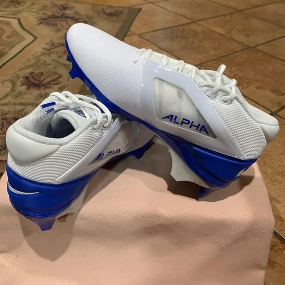 Nike Alpha Menace Pro 4 Premium Football Cleats